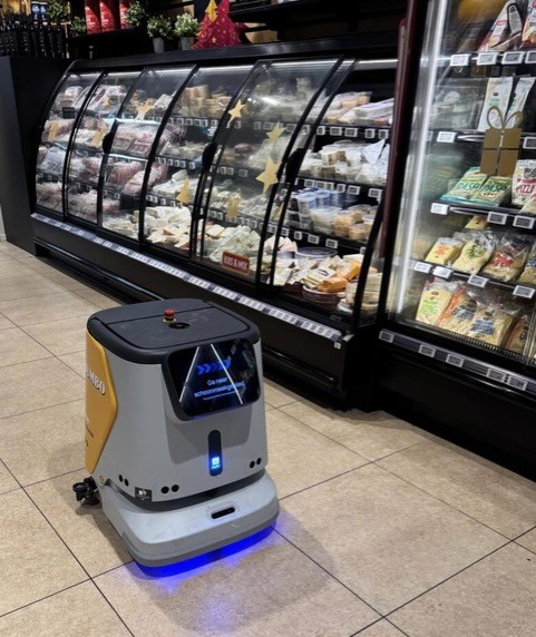 In de supermarkt is het juist mens én machine